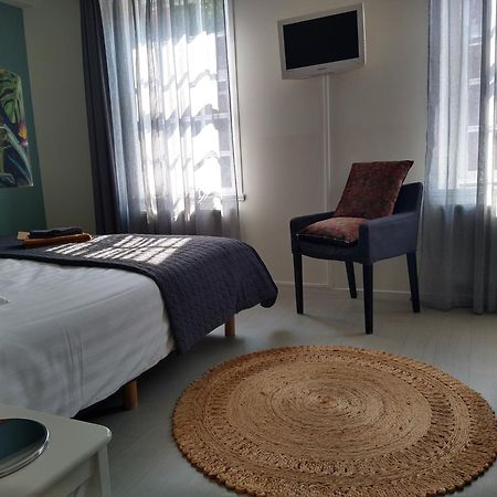 Bed & Brasserie Het Kosthuys Синт-Мартенсдейк Экстерьер фото