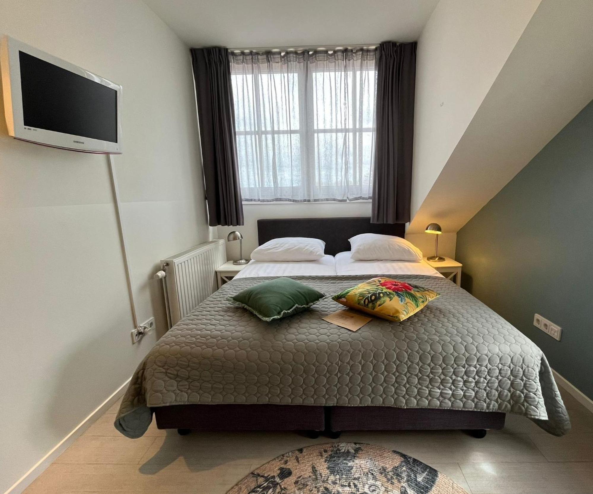 Bed & Brasserie Het Kosthuys Синт-Мартенсдейк Экстерьер фото